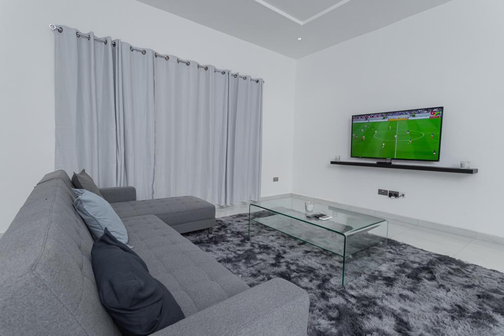 Luxury 4 Bedroom House 6.jpg